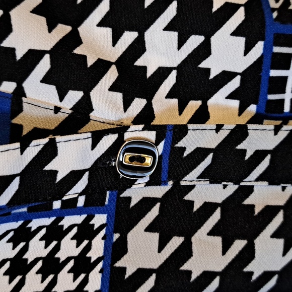 Notations xl button down tunic with a fun stylish print. - Picture 9 of 13